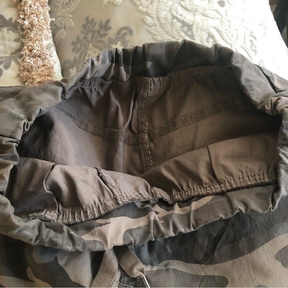 The Clothing Cove Camo Pants Cuffed Hem Stretch  Drawstring Italy - Picture 7 of 8